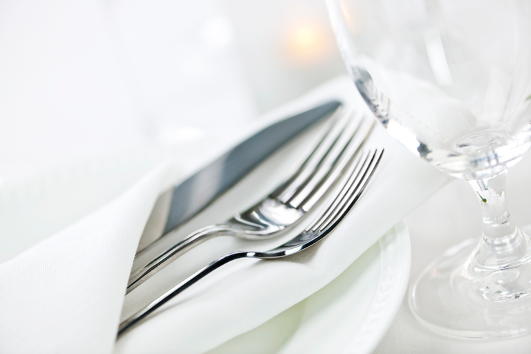 5846463-table-setting-for-fine-dining-3